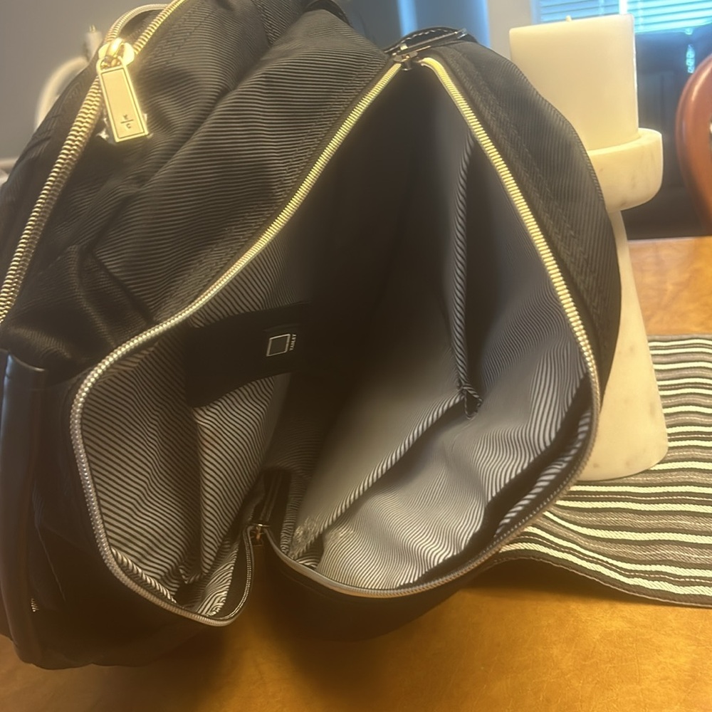 Kenneth Cole backpack - Picture 3 of 4